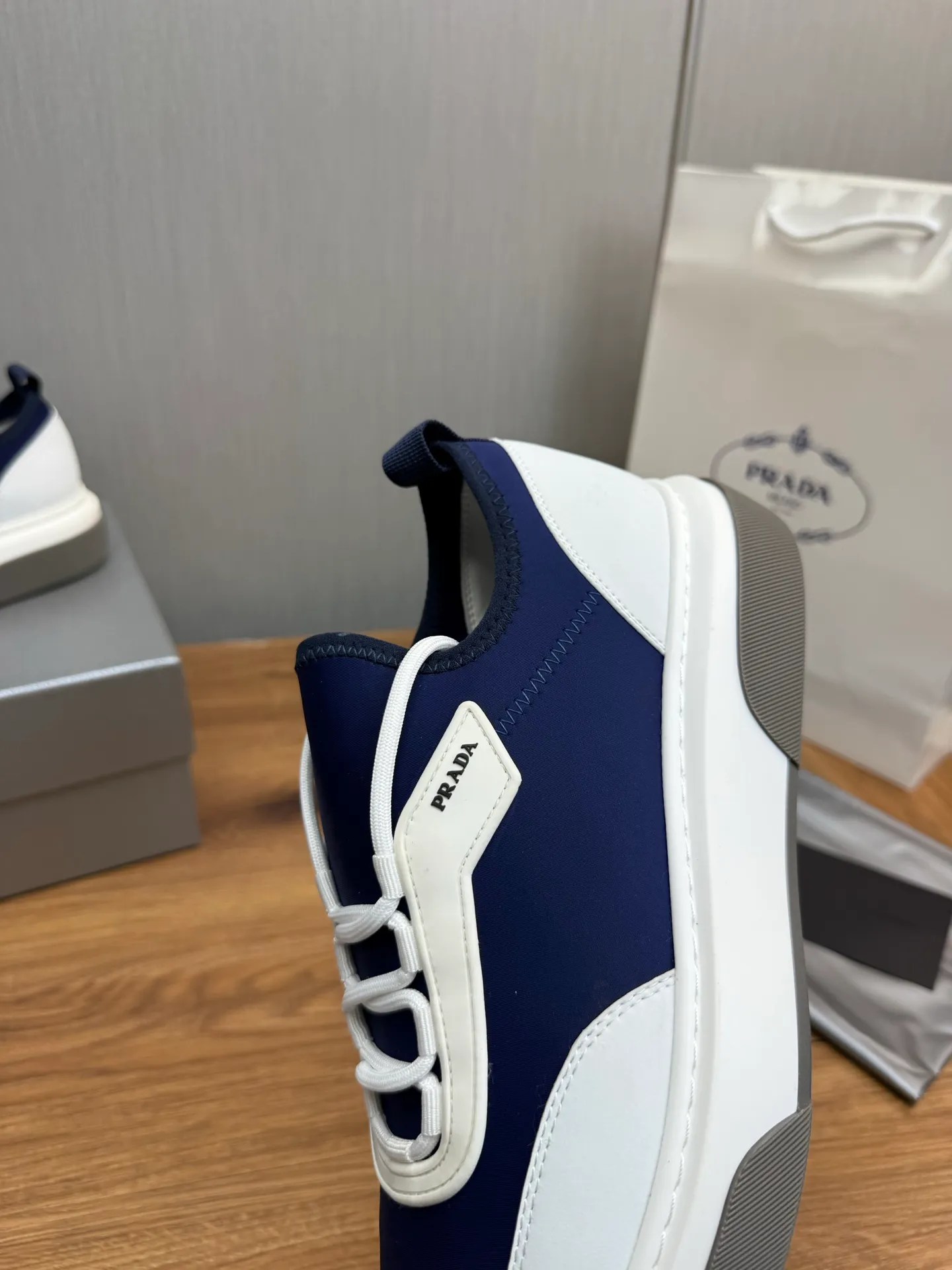 Men's shoes 💰580💰 [PRADA] Men's shoes are popular in the counter, official website is synchronized, 1 high-quality shipment ✔️Original cowhide splicing + cowhide lining, 1🆚1 replica, original sole, 38-45 (45 customized, non-refundable)